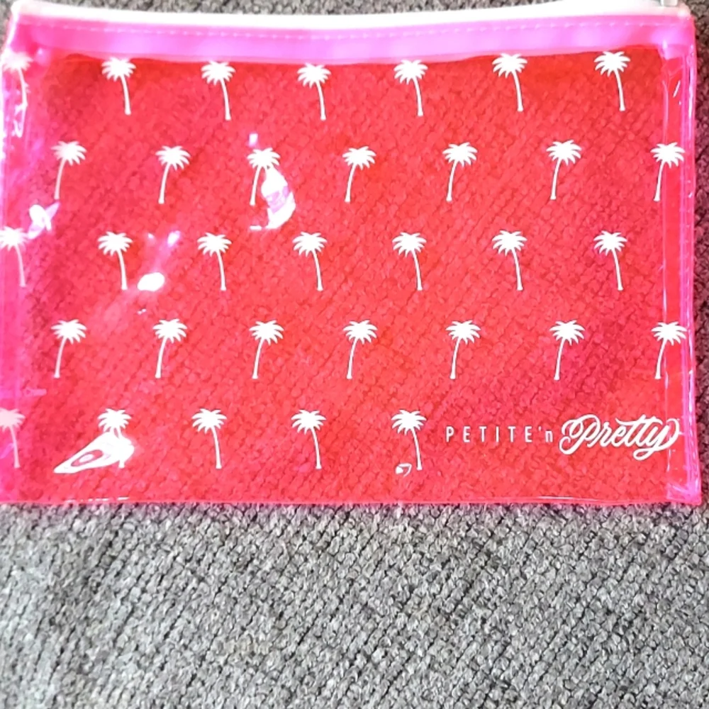 Makeup 💄 bag - Picture 1 of 3